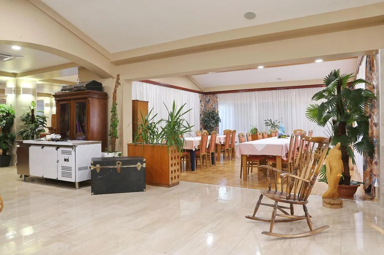 Villa Tade Debeljak بيت ضيافة