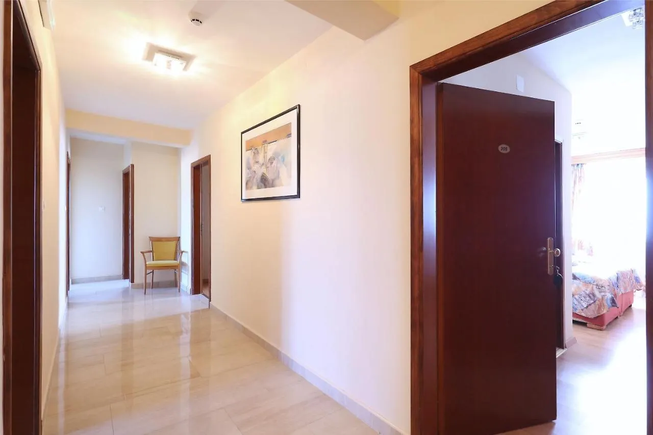 Villa Tade Debeljak